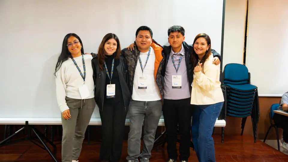 Momento grupal del Full Day de autoconocimiento RECO Espejo en Miraflores, Lima